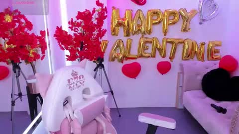 Snapshot of miss_dolly1 chatting on February 18, 2025, 2:59 am Melanie online show from February 18, 2025, 2:59 am