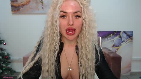 Snapshot of miss_kiten chatting on February 3, 2025, 2:47 am miss_kiten online show from February 3, 2025, 2:47 am