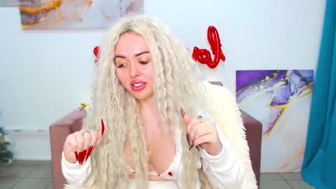 Snapshot of miss_kiten chatting on February 23, 2025, 10:20 pm miss_kiten online show from February 23, 2025, 10:20 pm