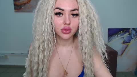 Snapshot of miss_kiten chatting on March 5, 2025, 9:59 pm miss_kiten online show from March 5, 2025, 9:59 pm