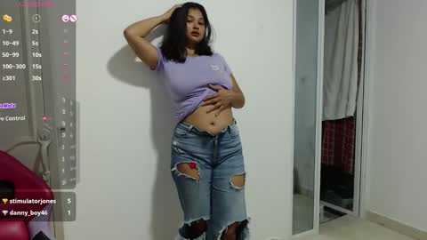 ly independent model online show from October 14, 2025, 9:59 pm