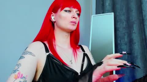 Snapshot of missbeldam chatting on February 18, 2025, 11:41 pm Miss Beldam online show from February 18, 2025, 11:41 pm