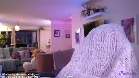 Snapshot of misshowl chatting on February 16, 2025, 7:59 am Lexi Bitch Tits Baked Goldfish Howl Miss Zero Remeber The First online show from February 16, 2025, 7:59 am