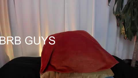 Snapshot of misslynn_ chatting on February 18, 2025, 10:38 am i am lyn online show from February 18, 2025, 10:38 am