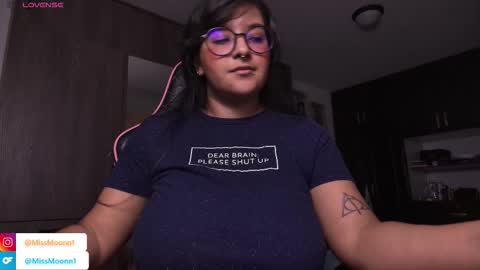 Snapshot of missmoonn chatting on September 25, 2025, 1:31 am MissMoon online show from September 25, 2025, 1:31 am