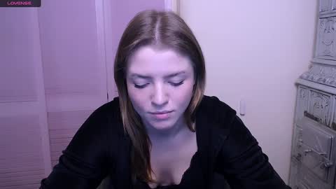 Snapshot of missoliviaa_ chatting on December 17, 2024, 1:38 pm Olivia online show from December 17, 2024, 1:38 pm