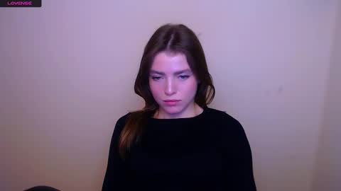 Snapshot of missoliviaa_ chatting on February 16, 2025, 10:54 am Olivia online show from February 16, 2025, 10:54 am