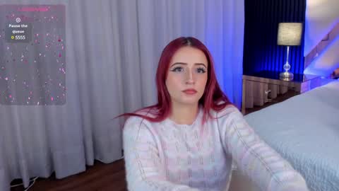 Snapshot of misspaulina__ chatting on December 22, 2024, 12:17 am Pau Giraldo online show from December 22, 2024, 12:17 am