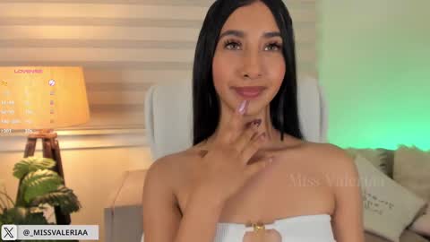Snapshot of missvaleriaa chatting on February 28, 2025, 2:42 am Valeria Davila online show from February 28, 2025, 2:42 am