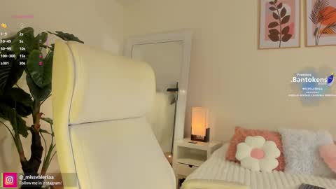 Snapshot of missvaleriaa chatting on September 30, 2025, 12:54 pm Valeria Davila online show from September 30, 2025, 12:54 pm