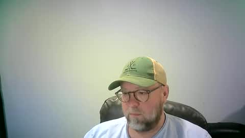 Snapshot of mister_happy567 chatting on September 10, 2025, 6:24 am Mr. Happy online show from September 10, 2025, 6:24 am