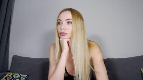 Milana online show from October 10, 2025, 10:25 am