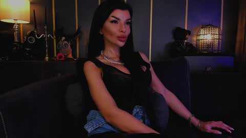 Snapshot of mistresselenia chatting on January 5, 2025, 10:21 am Elenia online show from January 5, 2025, 10:21 am