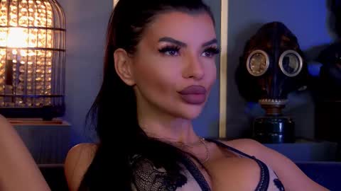 Snapshot of mistresselenia chatting on October 7, 2025, 12:24 pm Elenia online show from October 7, 2025, 12:24 pm