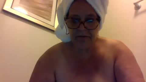 Snapshot of mistressmich623603 chatting on October 12, 2025, 3:22 pm thick playful mistress new mature hornygranny online show from October 12, 2025, 3:22 pm