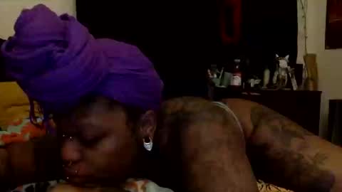 Snapshot of mistressmystii chatting on October 7, 2025, 2:42 am Mistress Mystii online show from October 7, 2025, 2:42 am