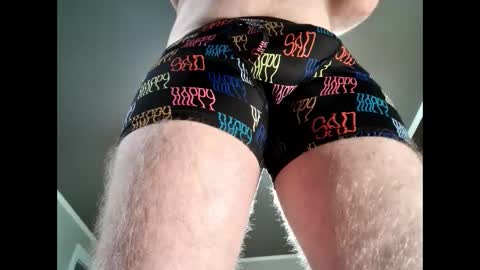 Snapshot of mit1980 chatting on December 16, 2024, 12:26 am Mit online show from December 16, 2024, 12:26 am