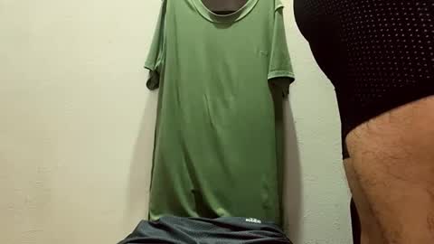 Snapshot of mlcloud chatting on February 6, 2025, 7:35 am MLclouD online show from February 6, 2025, 7:35 am