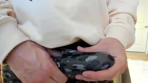 Snapshot of mnmassive chatting on December 9, 2024, 2:56 am M online show from December 9, 2024, 2:56 am