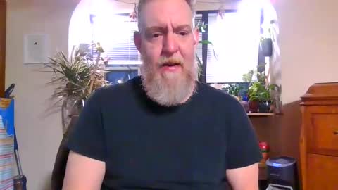 Snapshot of moeblick chatting on February 20, 2025, 12:25 pm moeblick online show from February 20, 2025, 12:25 pm