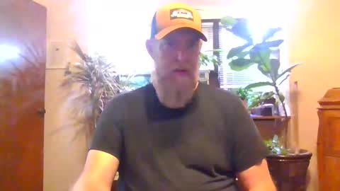 Snapshot of moeblick chatting on September 11, 2025, 11:54 am moeblick online show from September 11, 2025, 11:54 am