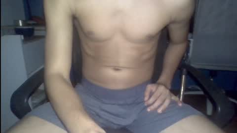 Snapshot of moi_017 chatting on January 27, 2025, 5:14 am moi 017 online show from January 27, 2025, 5:14 am