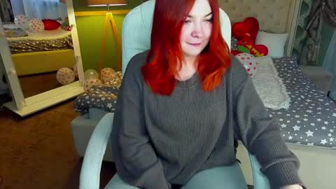 Snapshot of molinmoon chatting on February 18, 2025, 5:09 am Rosa online show from February 18, 2025, 5:09 am
