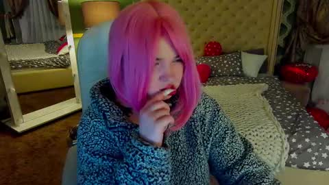 Snapshot of molinmoon chatting on February 21, 2025, 8:05 pm Rosa online show from February 21, 2025, 8:05 pm