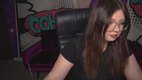 Snapshot of molinmoon chatting on September 10, 2025, 7:47 pm Rosa online show from September 10, 2025, 7:47 pm