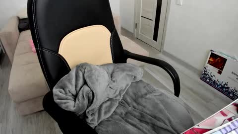 Snapshot of molly_sweetbaby chatting on September 28, 2025, 9:14 am Ill tell you when were private online show from September 28, 2025, 9:14 am