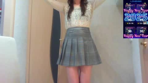 Snapshot of momentbeforedown chatting on January 5, 2025, 2:38 am Hailey online show from January 5, 2025, 2:38 am