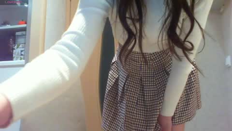 Snapshot of momentbeforedown chatting on February 17, 2025, 12:10 am Hailey online show from February 17, 2025, 12:10 am