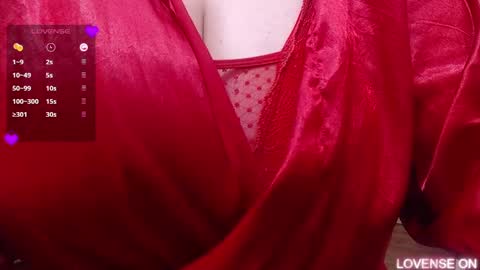 Snapshot of mommyissuess_ chatting on March 11, 2025, 11:26 pm Daphne  online show from March 11, 2025, 11:26 pm