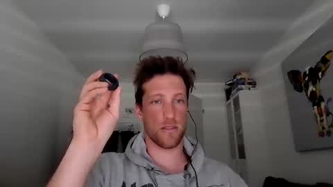 Snapshot of moms_little_monster chatting on December 2, 2024, 11:12 am moms_little_monster online show from December 2, 2024, 11:12 am