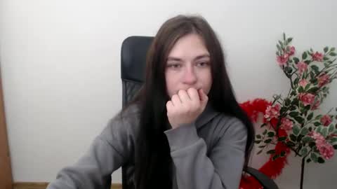 monakali online show from November 4, 2025, 7:07 am