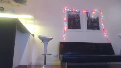 Snapshot of monikfree chatting on December 3, 2024, 9:44 am Monikfree online show from December 3, 2024, 9:44 am