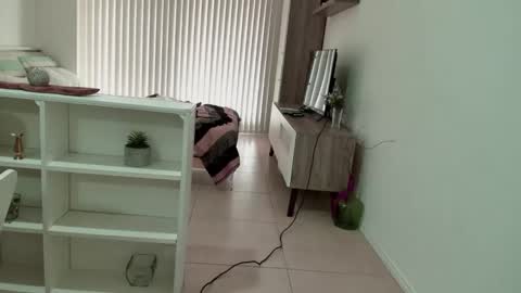 Snapshot of monikfree chatting on February 4, 2025, 9:28 am Monikfree online show from February 4, 2025, 9:28 am