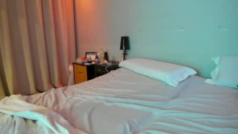 Snapshot of monikfree chatting on February 4, 2025, 12:33 pm Monikfree online show from February 4, 2025, 12:33 pm