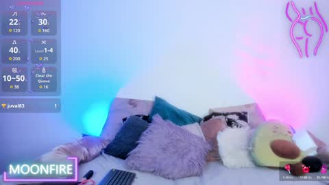 Snapshot of moonfiredance chatting on December 11, 2024, 5:21 am Nicky  online show from December 11, 2024, 5:21 am