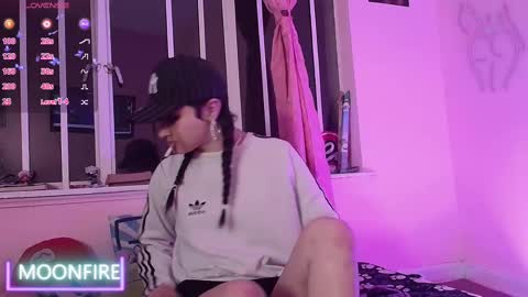 Snapshot of moonfiredance chatting on March 5, 2025, 5:50 am Nicky  online show from March 5, 2025, 5:50 am