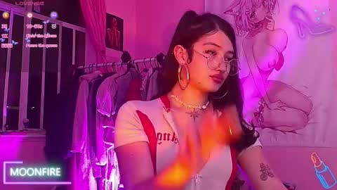 Snapshot of moonfiredance chatting on October 3, 2025, 2:19 am Nicky  online show from October 3, 2025, 2:19 am