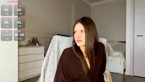 Fleyva online show from October 6, 2025, 6:11 am