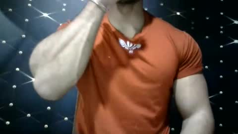 Snapshot of moreno1muscular chatting on March 2, 2025, 11:31 pm moreno1muscular online show from March 2, 2025, 11:31 pm