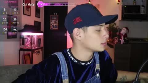 Snapshot of morgan_hiller chatting on December 12, 2024, 1:10 am   online show from December 12, 2024, 1:10 am