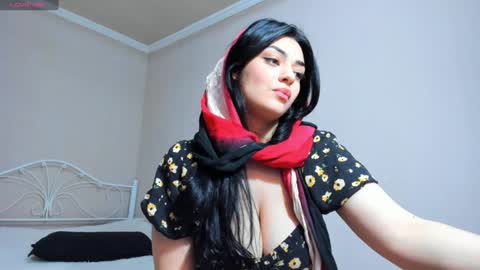 Snapshot of moroccan_diamond_ chatting on December 23, 2024, 5:00 pm Medina online show from December 23, 2024, 5:00 pm