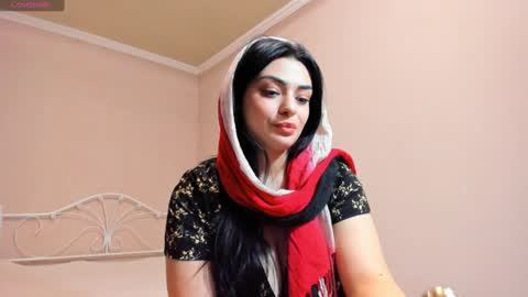 Snapshot of moroccan_diamond_ chatting on December 28, 2024, 7:01 pm Medina online show from December 28, 2024, 7:01 pm