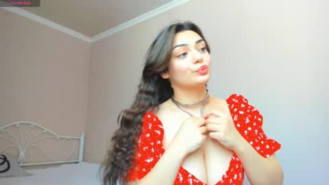 Snapshot of moroccan_diamond_ chatting on February 3, 2025, 7:18 am Medina online show from February 3, 2025, 7:18 am