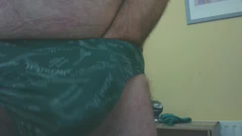 Snapshot of moth12 chatting on December 23, 2024, 3:33 pm moth12 online show from December 23, 2024, 3:33 pm