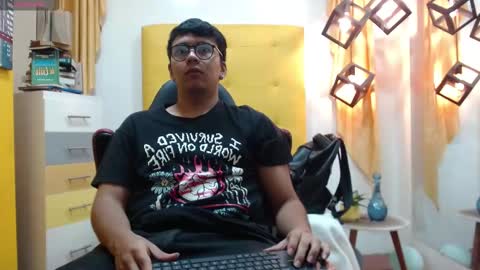 Snapshot of mou_fly chatting on September 15, 2025, 12:27 pm Mou Fly online show from September 15, 2025, 12:27 pm