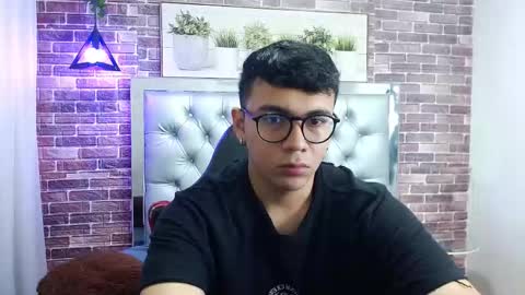 Snapshot of mou_fly chatting on October 1, 2025, 11:49 am Mou Fly online show from October 1, 2025, 11:49 am